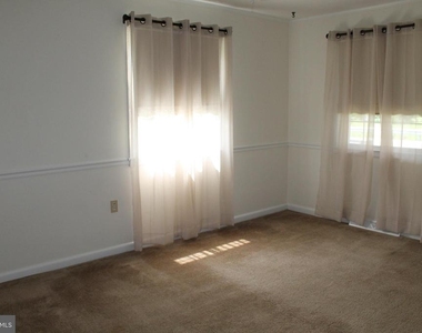 252 Fox Drive - Photo Thumbnail 17