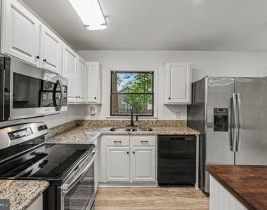 78 Woodmount Drive - Photo Thumbnail 9