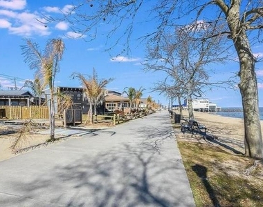 78 Woodmount Drive - Photo Thumbnail 32