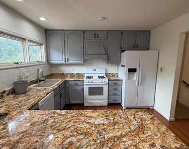 602 Galveston Road - Photo Thumbnail 8