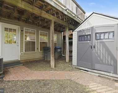 9041 Falcon Glen Court - Photo Thumbnail 22