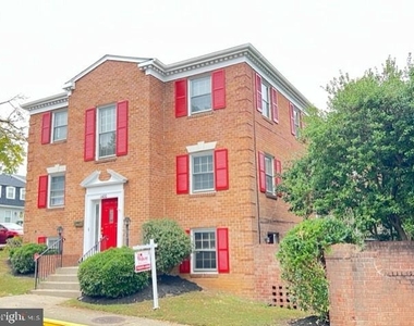 1400 Admiral Drive - Photo Thumbnail 4