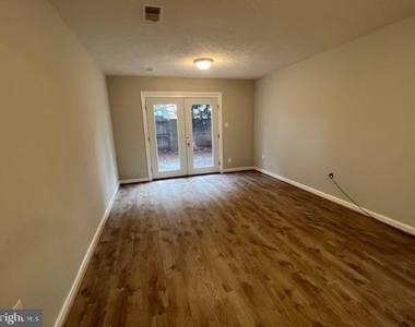 1400 Admiral Drive - Photo Thumbnail 3
