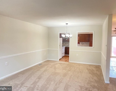 12116 Stallion Court - Photo Thumbnail 3
