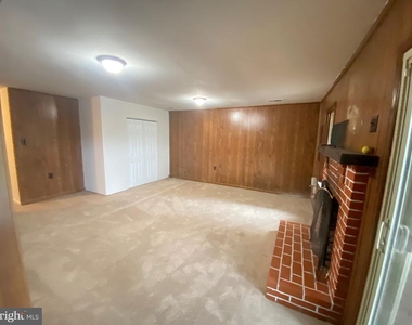 12116 Stallion Court - Photo Thumbnail 20