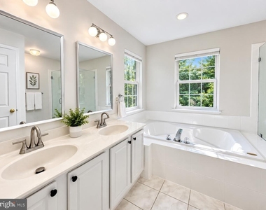 14047 Sable Court - Photo Thumbnail 35