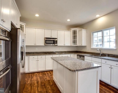 9029 Christina Place - Photo Thumbnail 7