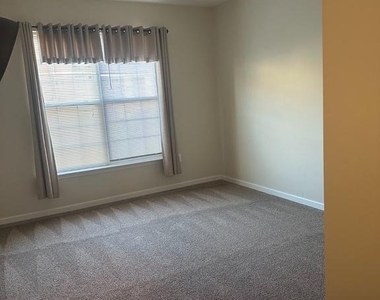 9712 Handerson Place - Photo Thumbnail 5