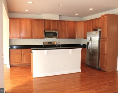 43555 White Cap Terrace - Photo Thumbnail 11