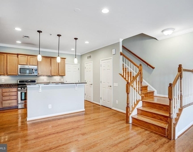 20638 Sibbald Square - Photo Thumbnail 6