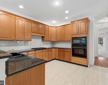25634 Creek Run Terrace - Photo Thumbnail 18