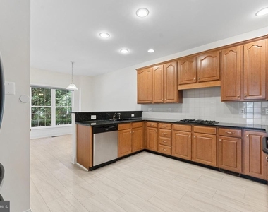 25634 Creek Run Terrace - Photo Thumbnail 17