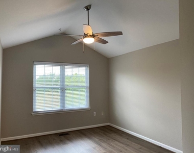12834 Fair Briar Lane - Photo Thumbnail 9