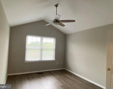 12834 Fair Briar Lane - Photo Thumbnail 11