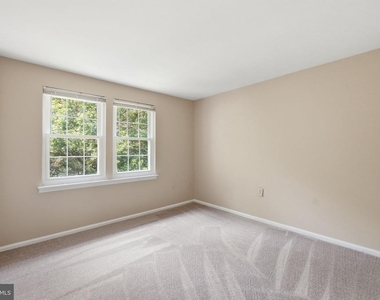 10065 Chestnut Wood Lane - Photo Thumbnail 12
