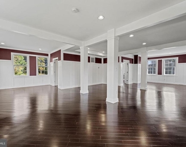 2621 Stenhouse Place - Photo Thumbnail 7