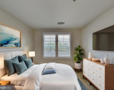 13723 Neil Armstrong Avenue - Photo Thumbnail 8