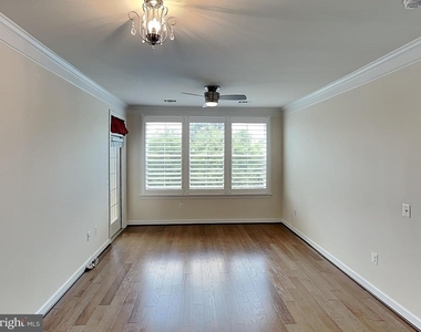13723 Neil Armstrong Avenue - Photo Thumbnail 2