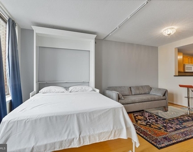 2726 Gallows Road - Photo Thumbnail 15