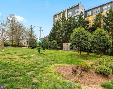 2726 Gallows Road - Photo Thumbnail 24