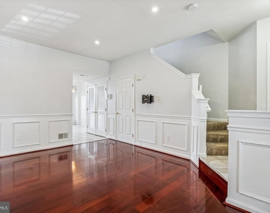 8360 Hunter Murphy Circle - Photo Thumbnail 10