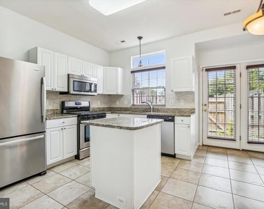 8360 Hunter Murphy Circle - Photo Thumbnail 2