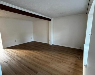 13238 Custom House Court - Photo Thumbnail 5