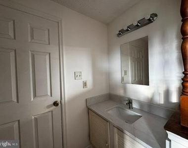 13238 Custom House Court - Photo Thumbnail 37