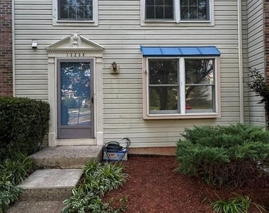 13238 Custom House Court - Photo Thumbnail 4