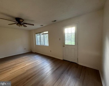 13238 Custom House Court - Photo Thumbnail 79