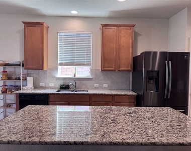 11905 Reindeer Dr - Photo Thumbnail 4