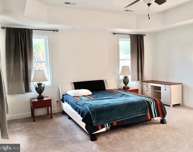 1809 Macarthur Drive - Photo Thumbnail 8