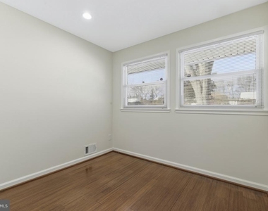 5412 Nutting Drive - Photo Thumbnail 19