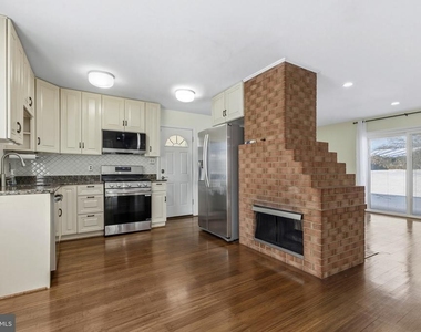 5412 Nutting Drive - Photo Thumbnail 3