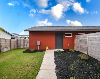 5405 Charles Merle Dr - Photo Thumbnail 25