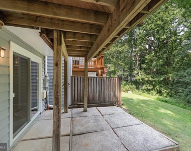 1431 Newport Springs Court - Photo Thumbnail 26