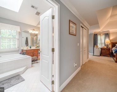 1115 Amanda Drive - Photo Thumbnail 23