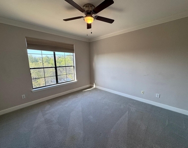7701 Rialto Blvd - Photo Thumbnail 16