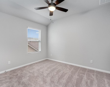 127 Wrangell Way - Photo Thumbnail 23