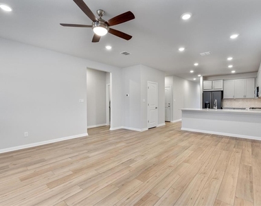 127 Wrangell Way - Photo Thumbnail 10