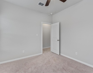 127 Wrangell Way - Photo Thumbnail 21