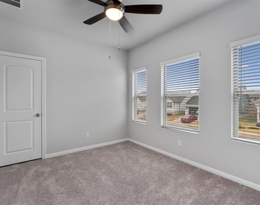 127 Wrangell Way - Photo Thumbnail 20