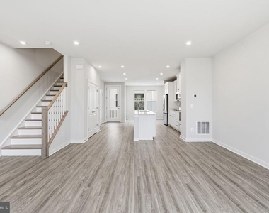 2118 Acadia Road - Photo Thumbnail 16