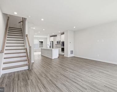 2118 Acadia Road - Photo Thumbnail 13