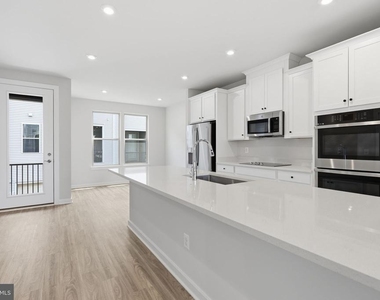 2118 Acadia Road - Photo Thumbnail 9
