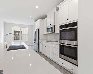 2118 Acadia Road - Photo Thumbnail 10