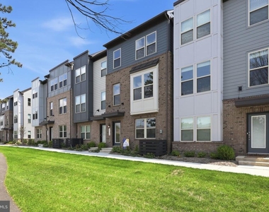 2118 Acadia Road - Photo Thumbnail 2
