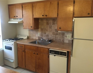 619 W 37th St - Photo Thumbnail 1