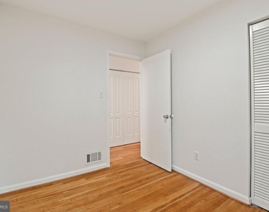 8701 Parliament - Photo Thumbnail 29