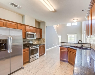 1620 Bryant Dr - Photo Thumbnail 12